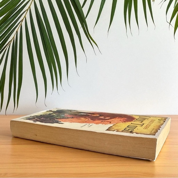 VINTAGE 1963 Oliver Twist by Charles Dickens - Paperback – Illustrated Cover - Picture 4 of 8